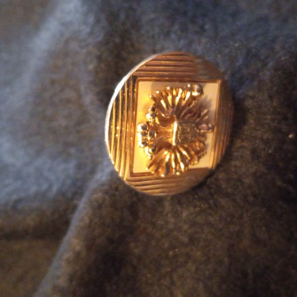 Cufflinks - Picture 2 of 3